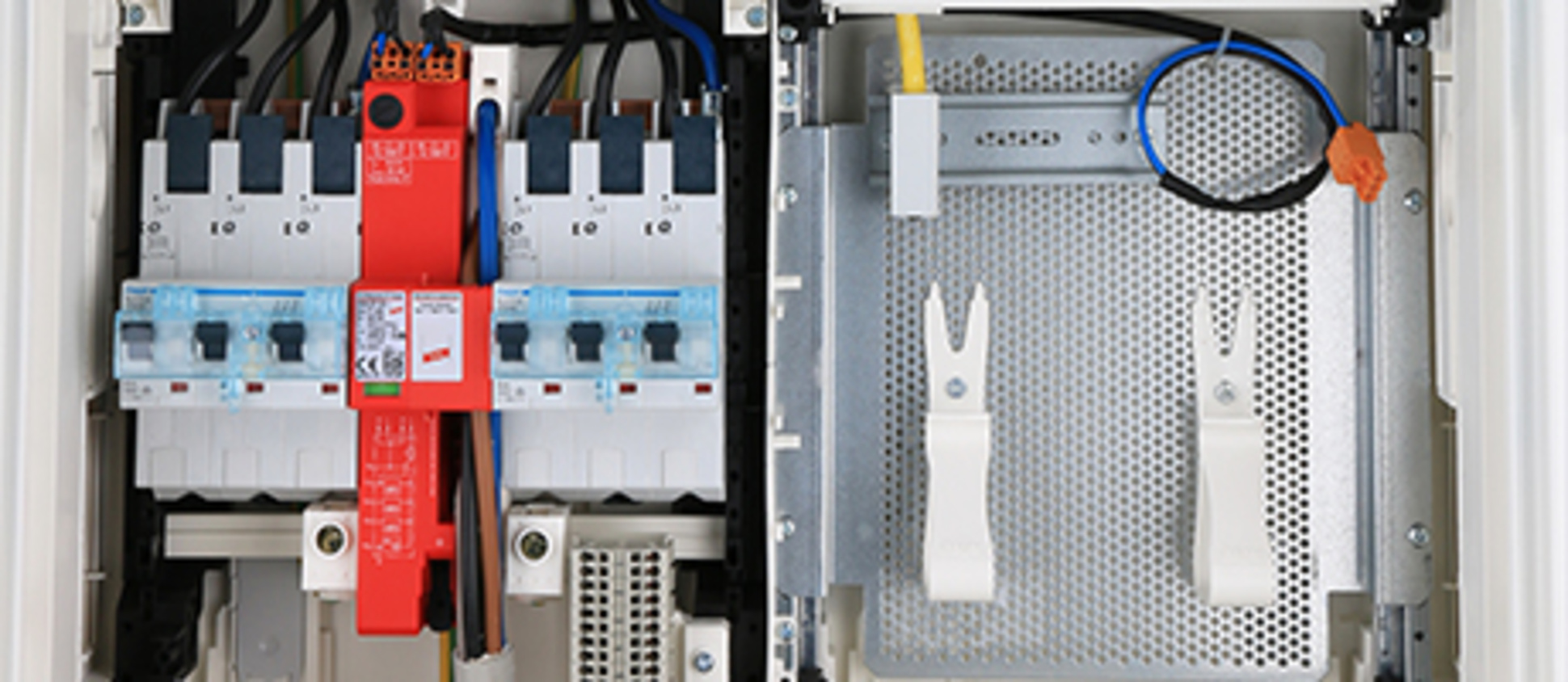 Hausanschluss, Zähler und Unterverteiler bei Peter Warnicke Elektro in Hamburg